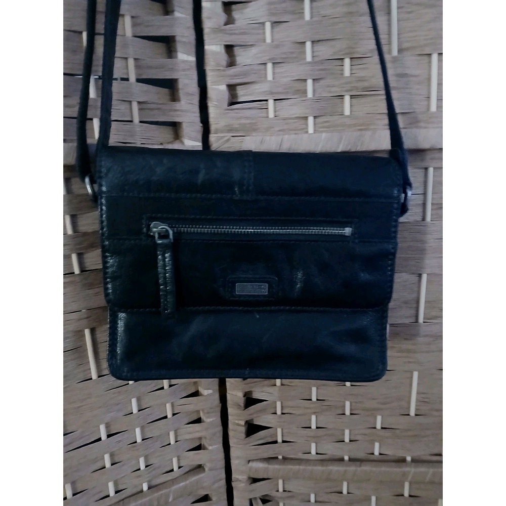 Spikes And Sparrow Alaska Black Bronco Leather Crossbody Purse